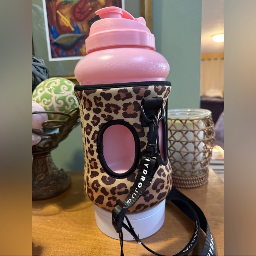HydroJug Pink water Bottle with straw Leopard
Adjustable Carrying Strap Sleeve - Picture 10 of 16